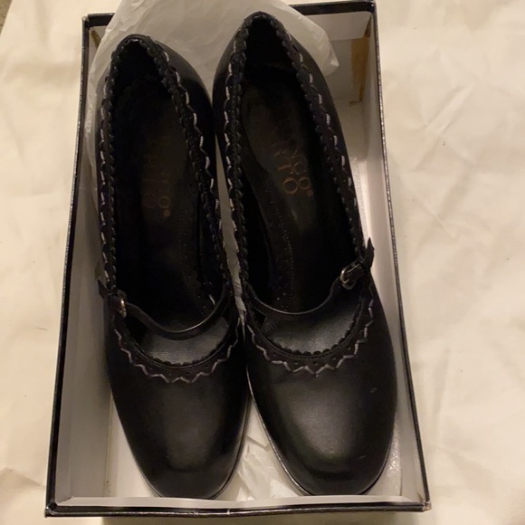 Women’s Size: 7M High black heels - Picture 12 of 13